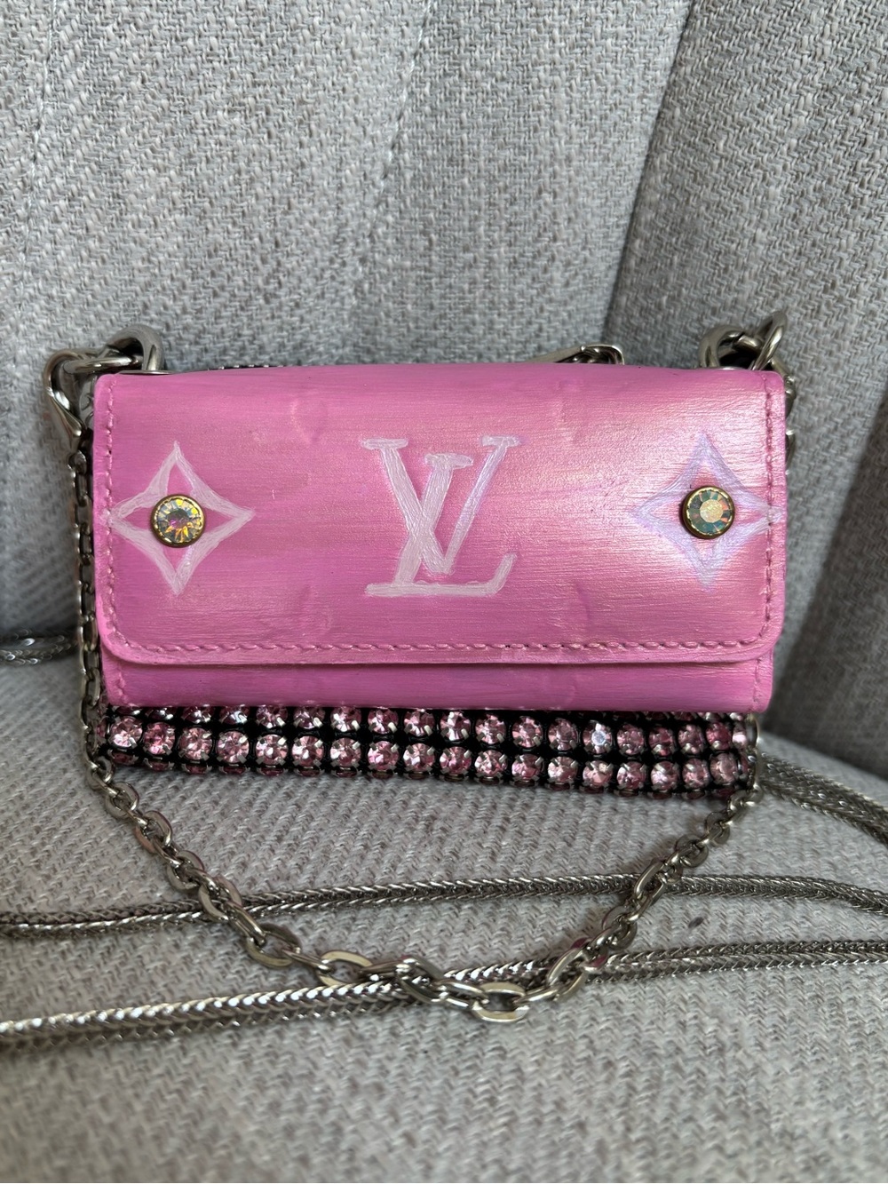 LOUIS VUITTON Custom Pink Vernis Reade Leather Key Wallet